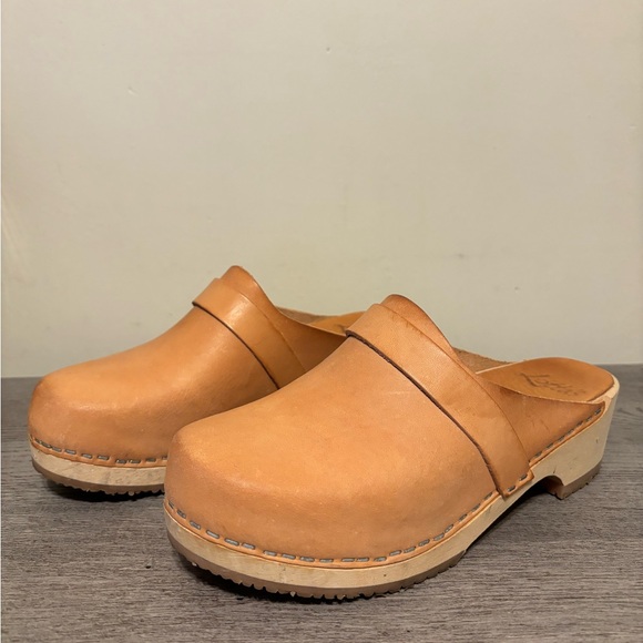 Lotta From Stockholm Elsa Classic Clogs in Natural Leather - Picture 2 of 12